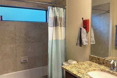 Condo in Bradenton, Florida, 2 bedrooms in LAKEWOOD NATIONAL  № 1911500 - photo 29