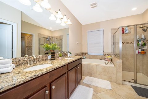 Copropriété à vendre à Four Corners, Floride: 3 chambres, 172.24 m2 № 2127782 - photo 25