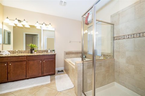 Copropriété à vendre à Four Corners, Floride: 3 chambres, 172.24 m2 № 2127782 - photo 24