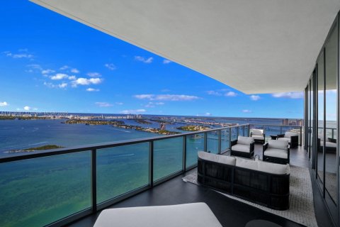 Condo in Miami, Florida, 4 bedrooms  № 1807804 - photo 29