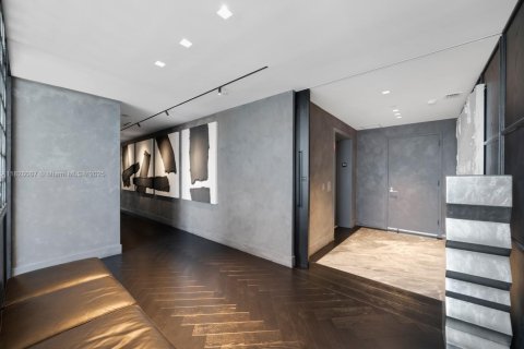 Condo in Miami, Florida, 4 bedrooms  № 1807804 - photo 9