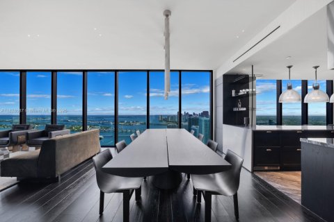 Condo in Miami, Florida, 4 bedrooms  № 1807804 - photo 14