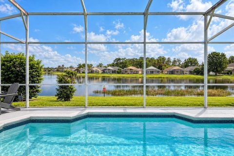 Villa ou maison à vendre à Kissimmee, Floride: 4 chambres, 169.27 m2 № 2413621 - photo 5