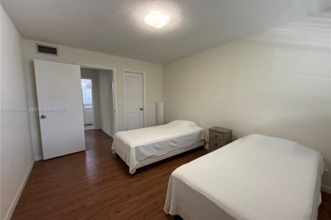 Купить кондоминиум в Холливуд, Флорида 1 спальня, 59.46м2, № 1989206 - фото 17