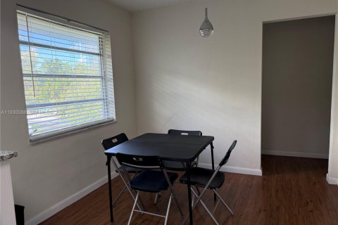 Купить кондоминиум в Холливуд, Флорида 1 спальня, 59.46м2, № 1989206 - фото 9