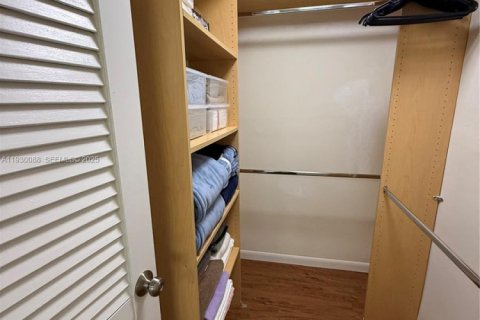 Купить кондоминиум в Холливуд, Флорида 1 спальня, 59.46м2, № 1989206 - фото 22