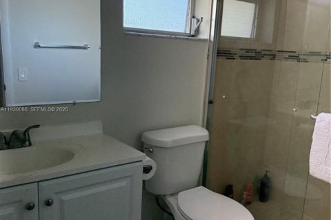 Купить кондоминиум в Холливуд, Флорида 1 спальня, 59.46м2, № 1989206 - фото 15