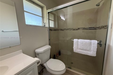 Купить кондоминиум в Холливуд, Флорида 1 спальня, 59.46м2, № 1989206 - фото 13