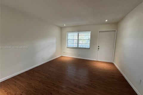 Купить кондоминиум в Холливуд, Флорида 1 спальня, 59.46м2, № 1989206 - фото 12