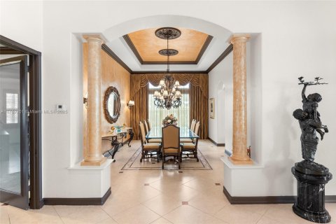 House in Davie, Florida 7 bedrooms, 418.62 sq.m. № 2046068 - photo 21