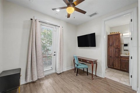 Townhouse in Tampa, Florida 3 bedrooms, 135.54 sq.m. № 2200687 - photo 19