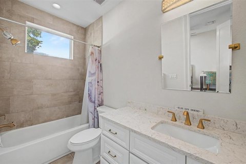 Townhouse in Tampa, Florida 3 bedrooms, 135.54 sq.m. № 2200687 - photo 17