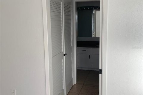 Condominio en alquiler en Winter Haven, Florida, 2 dormitorios, 106.65 m2 № 1910708 - foto 15