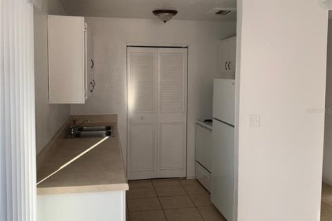 Condominio en alquiler en Winter Haven, Florida, 2 dormitorios, 106.65 m2 № 1910708 - foto 5