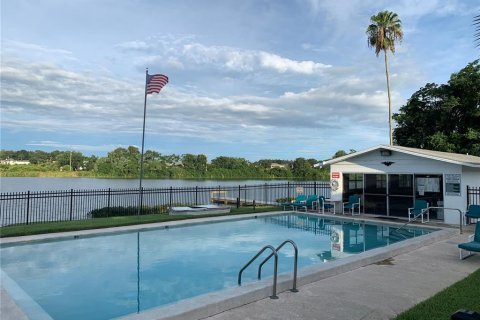 Condominio en alquiler en Winter Haven, Florida, 2 dormitorios, 106.65 m2 № 1910708 - foto 19