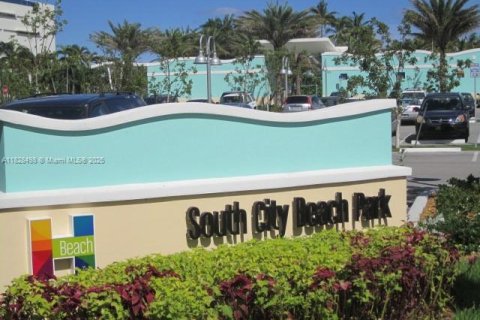 Condo in Hallandale Beach, Florida, 3 bedrooms  № 1935336 - photo 27