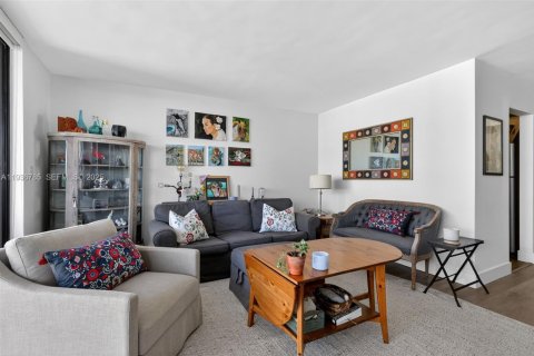 Copropriété à vendre à Coral Gables, Floride: 2 chambres, 89.19 m2 № 1994638 - photo 8