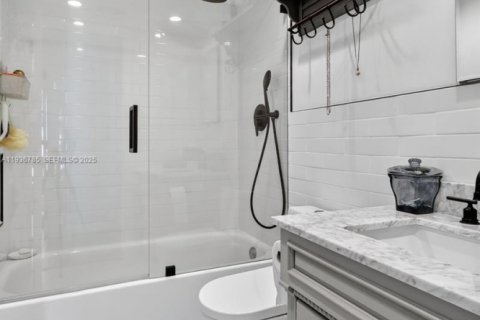 Copropriété à vendre à Coral Gables, Floride: 2 chambres, 89.19 m2 № 1994638 - photo 23