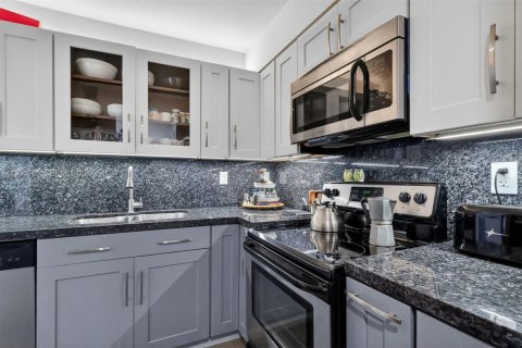 Copropriété à vendre à Coral Gables, Floride: 2 chambres, 89.19 m2 № 1994638 - photo 15