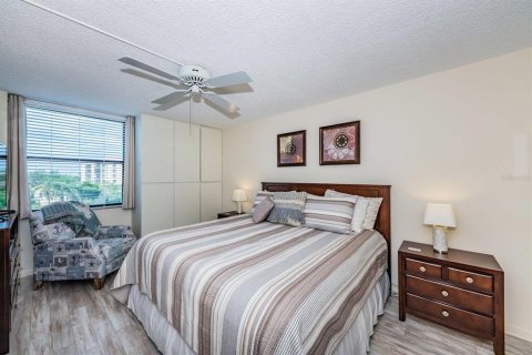 Condominio en venta en Saint Petersburg, Florida, 2 dormitorios, 95.69 m2 № 1769646 - foto 8