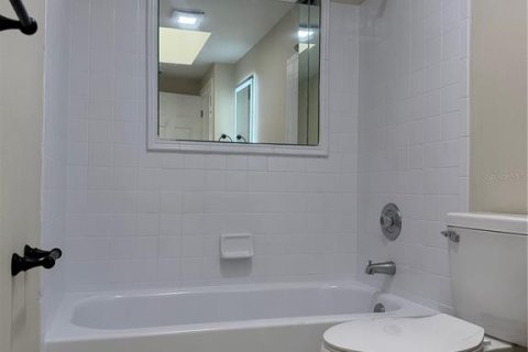 House in Hudson, Florida 3 bedrooms, 140.47 sq.m. № 2132431 - photo 21