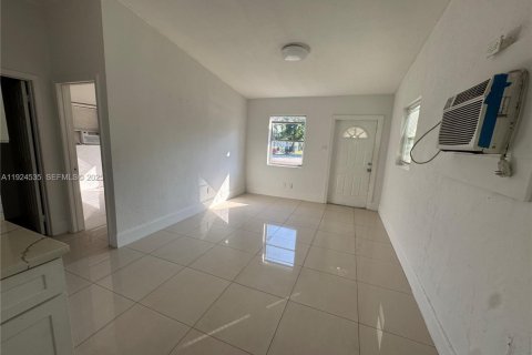 Casa en venta en Pompano Beach, Florida, 2 dormitorios № 1982834 - foto 6