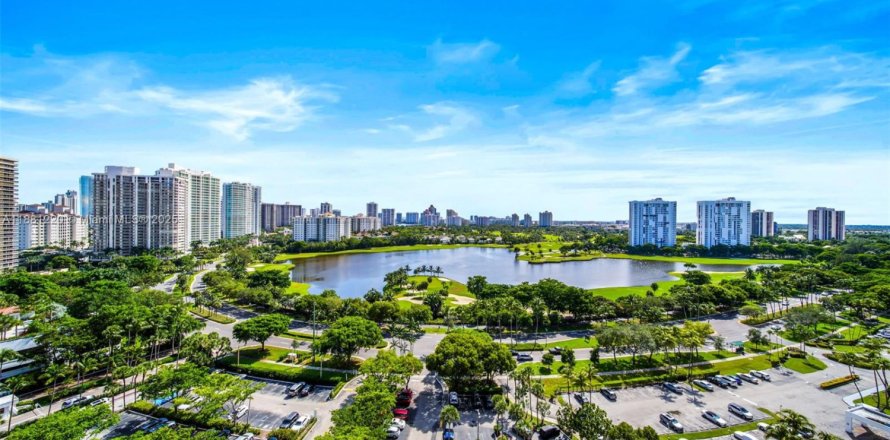 Condo in Aventura, Florida, 2 bedrooms  № 1930136