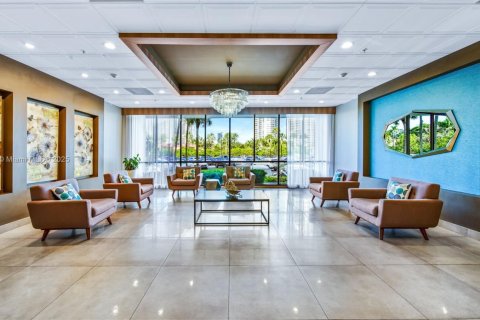 Condo in Aventura, Florida, 2 bedrooms  № 1930136 - photo 8