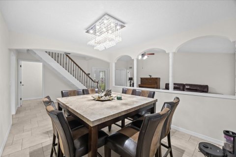 House in Jupiter, Florida 4 bedrooms, 235.04 sq.m. № 2365208 - photo 6