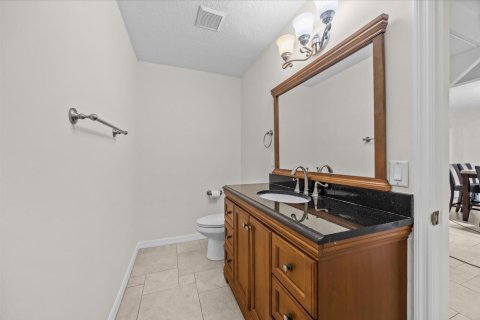 House in Jupiter, Florida 4 bedrooms, 235.04 sq.m. № 2365208 - photo 7