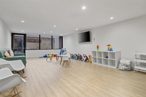 Купить кондоминиум в Майами, Флорида 3 спальни, 150.87м2, № 2088803 - фото 25
