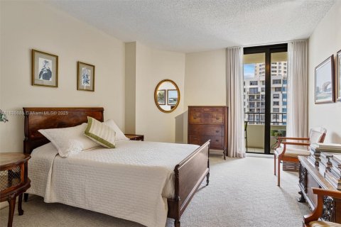 Купить кондоминиум в Майами, Флорида 3 спальни, 150.87м2, № 2088803 - фото 12