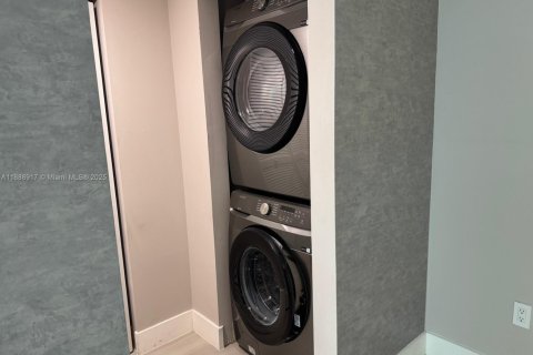 Снять в аренду кондоминиум в Майами, Флорида 2 спальни, 117.71м2, № 2014207 - фото 17