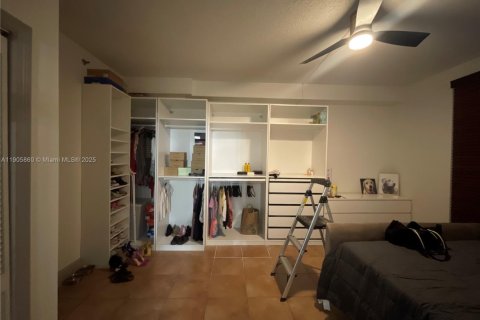 Condominio en alquiler en Miami, Florida, 1 dormitorio, 65.03 m2 № 1957032 - foto 12