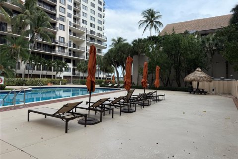 Condominio en alquiler en Miami, Florida, 1 dormitorio, 65.03 m2 № 1957032 - foto 20