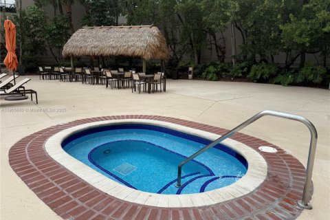 Condominio en alquiler en Miami, Florida, 1 dormitorio, 65.03 m2 № 1957032 - foto 17