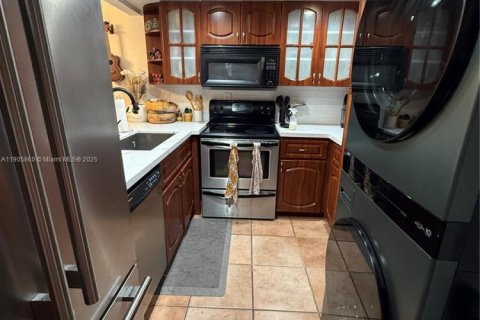 Condominio en alquiler en Miami, Florida, 1 dormitorio, 65.03 m2 № 1957032 - foto 5