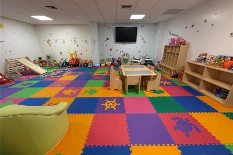 Condominio en alquiler en Miami, Florida, 1 dormitorio, 65.03 m2 № 1957032 - foto 13