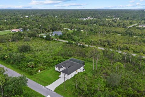 Villa ou maison à vendre à Port Charlotte, Floride: 3 chambres, 156.91 m2 № 1873587 - photo 8
