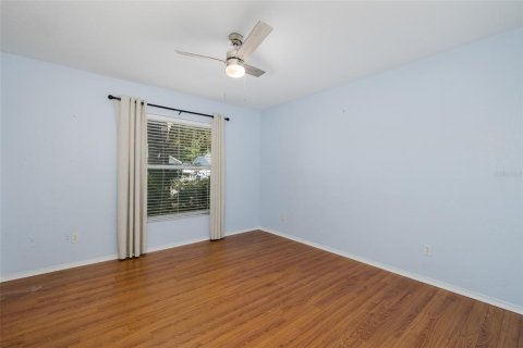 House in New Port Richey, Florida 3 bedrooms, 161.28 sq.m. № 2420119 - photo 25