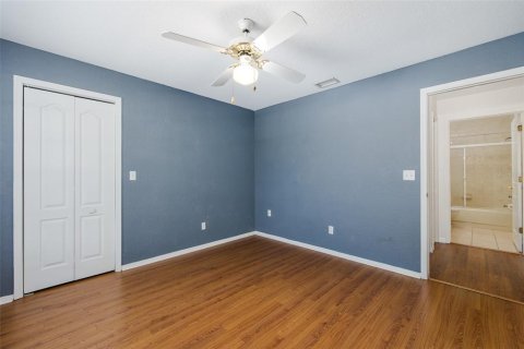 House in New Port Richey, Florida 3 bedrooms, 161.28 sq.m. № 2420119 - photo 23