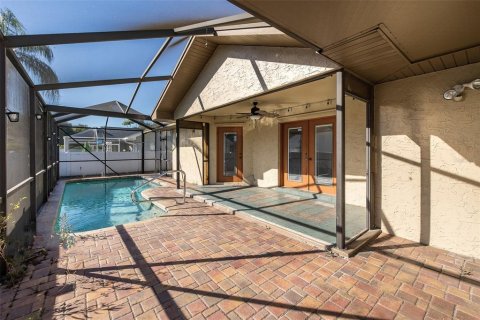 House in New Port Richey, Florida 3 bedrooms, 161.28 sq.m. № 2420119 - photo 30