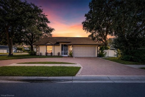 Casa en New Port Richey, Florida 3 dormitorios, 161.28 m2 № 2420119