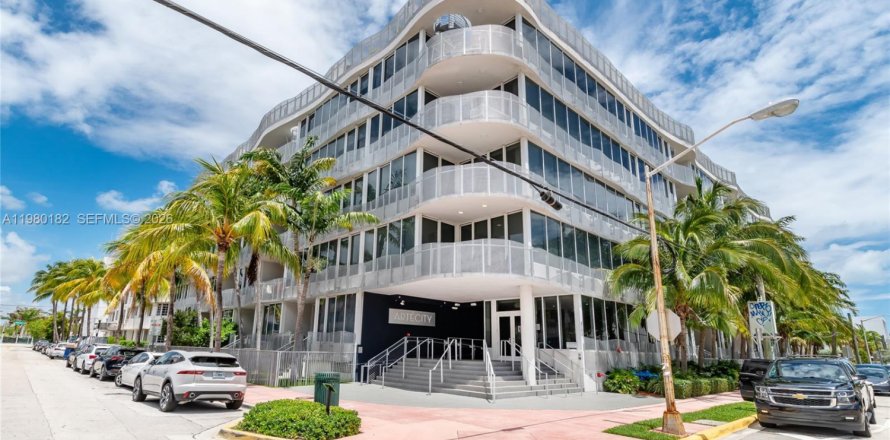 Condo à Miami Beach, Floride, 2 chambres № 2079893