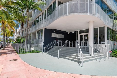 Copropriété à louer à Miami Beach, Floride: 2 chambres, 103.68 m2 № 2079893 - photo 21