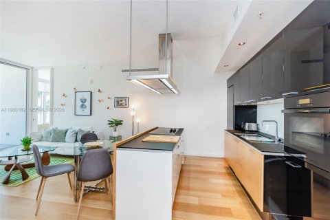 Copropriété à louer à Miami Beach, Floride: 2 chambres, 103.68 m2 № 2079893 - photo 6