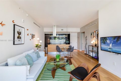 Copropriété à louer à Miami Beach, Floride: 2 chambres, 103.68 m2 № 2079893 - photo 2