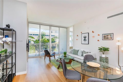 Copropriété à louer à Miami Beach, Floride: 2 chambres, 103.68 m2 № 2079893 - photo 3