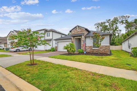 House in Land O' Lakes, Florida 4 bedrooms, 201.69 sq.m. № 1817545 - photo 6