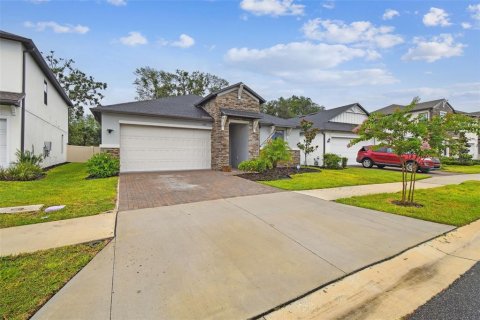 House in Land O' Lakes, Florida 4 bedrooms, 201.69 sq.m. № 1817545 - photo 5